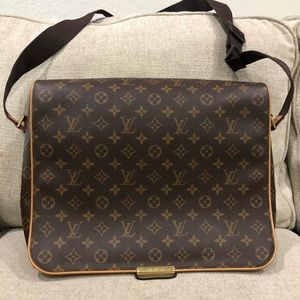 Louis Vuitton Abbesses Messenger Gm